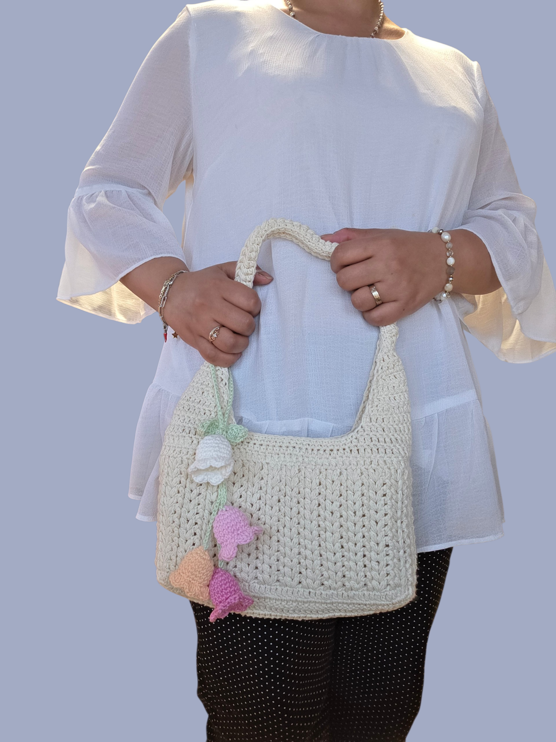 Handgehäkelte Schultertasche "Spring Blossom" – Baumwolle mit Innenfutter