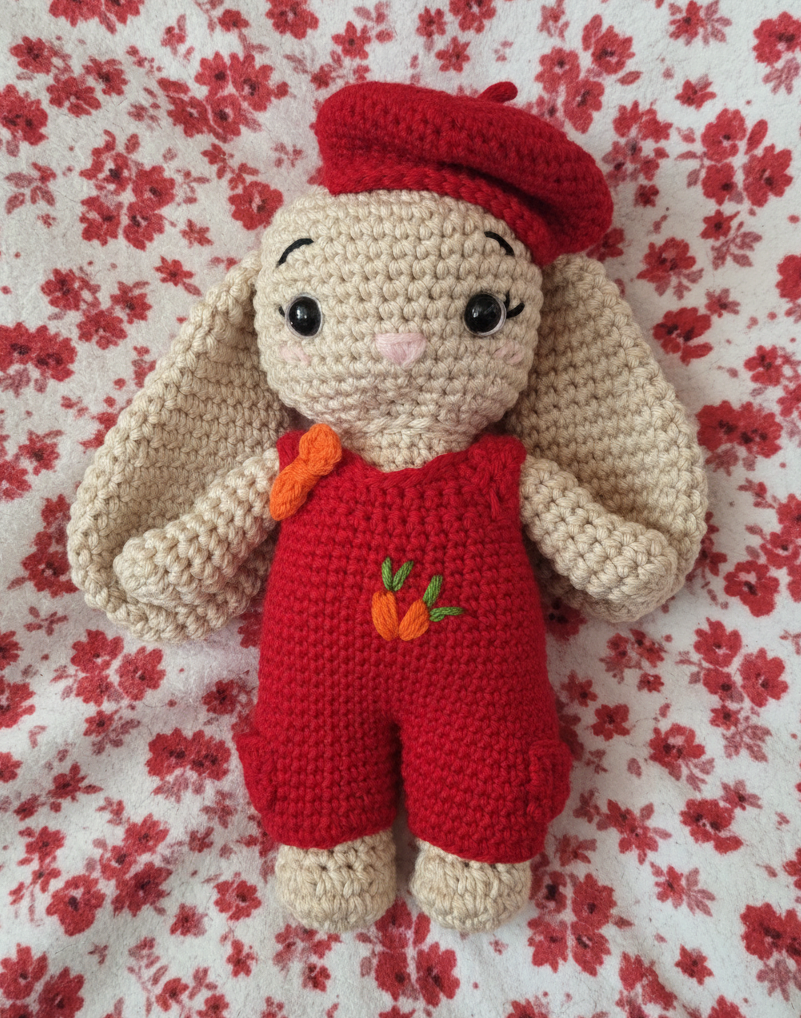 Gehäkelte Tiere - Handgehäkelter Kuschelhase (20 cm) – Personalisiertes Baumwoll-Plüschtier