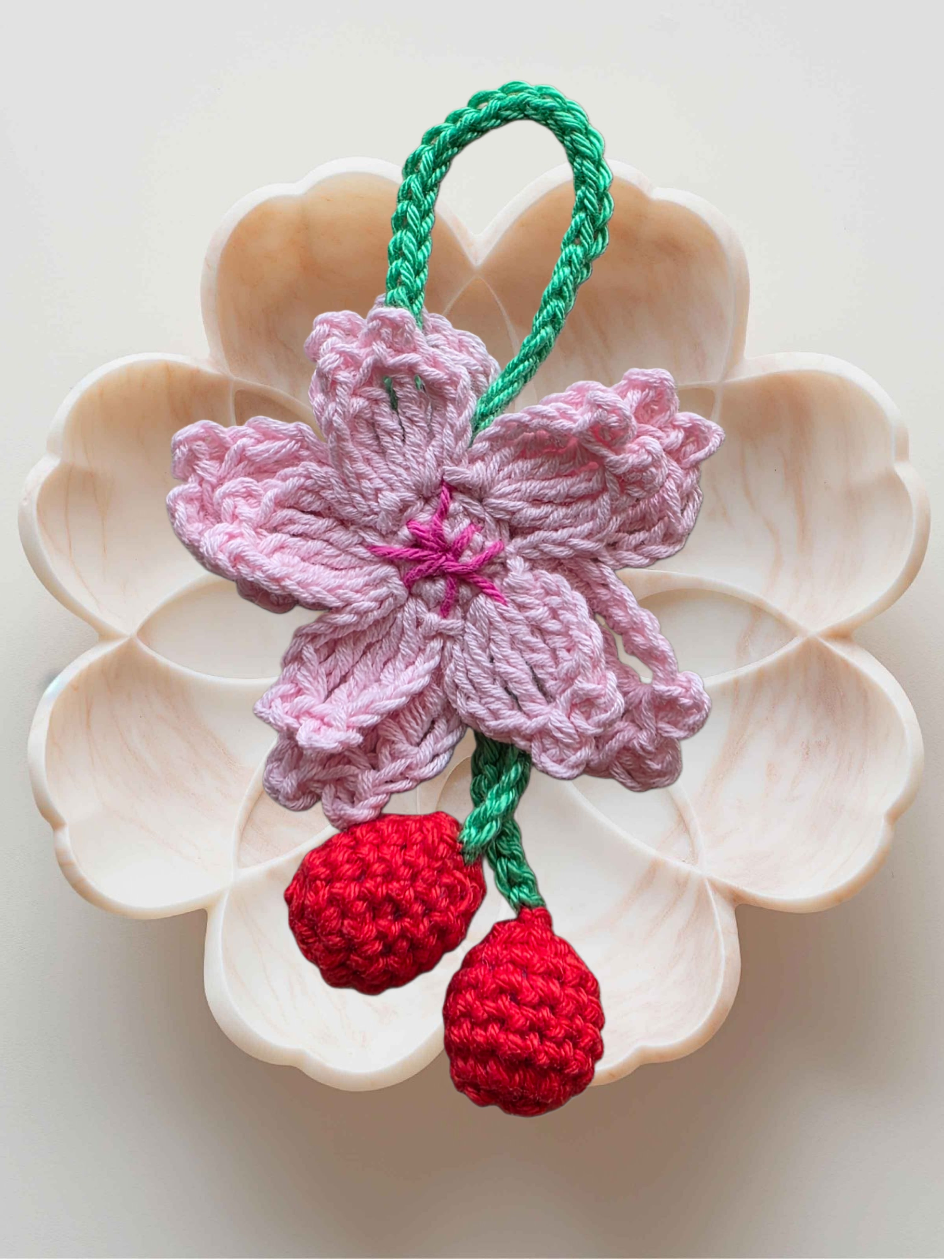 Cherry Blossom & Erdbeere - Taschenanhänger