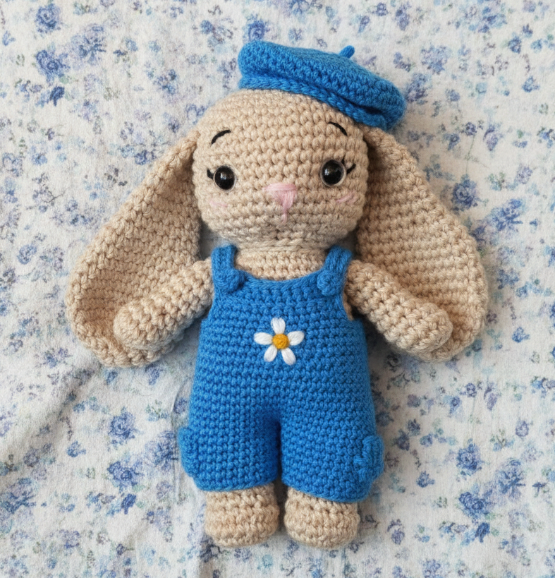 Gehäkelte Tiere - Handgehäkelter Kuschelhase (20 cm) – Personalisiertes Baumwoll-Plüschtier